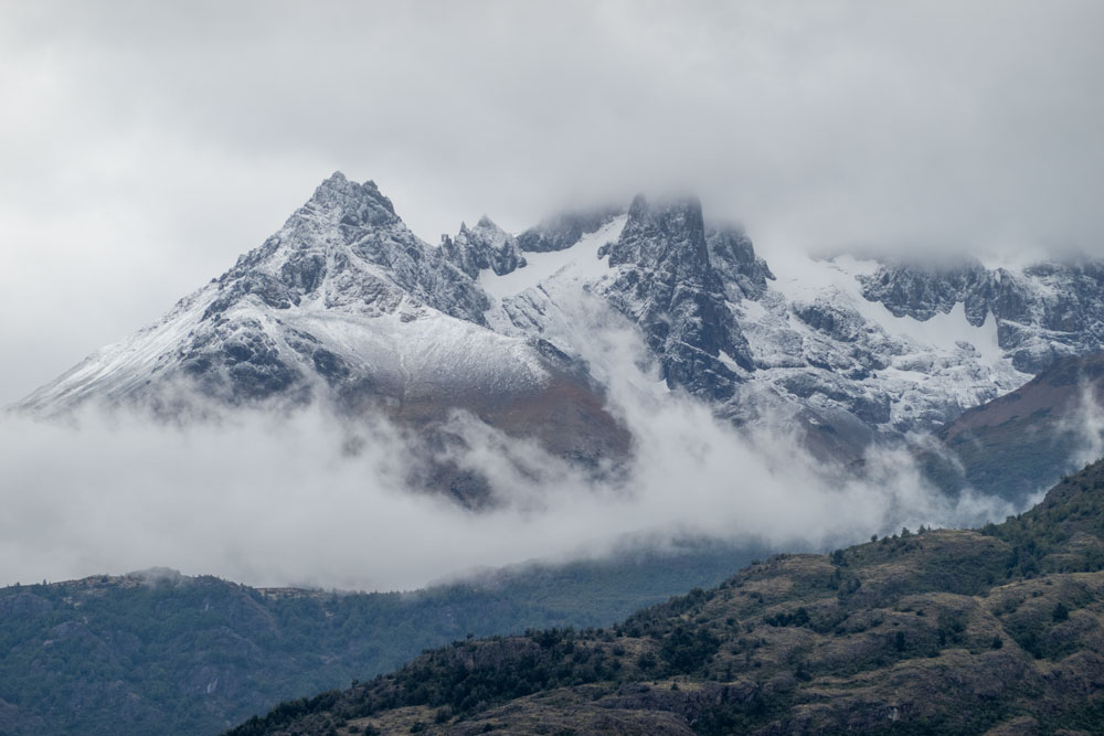 Blick auf die Berge am Nordufer des Lago General Carreras