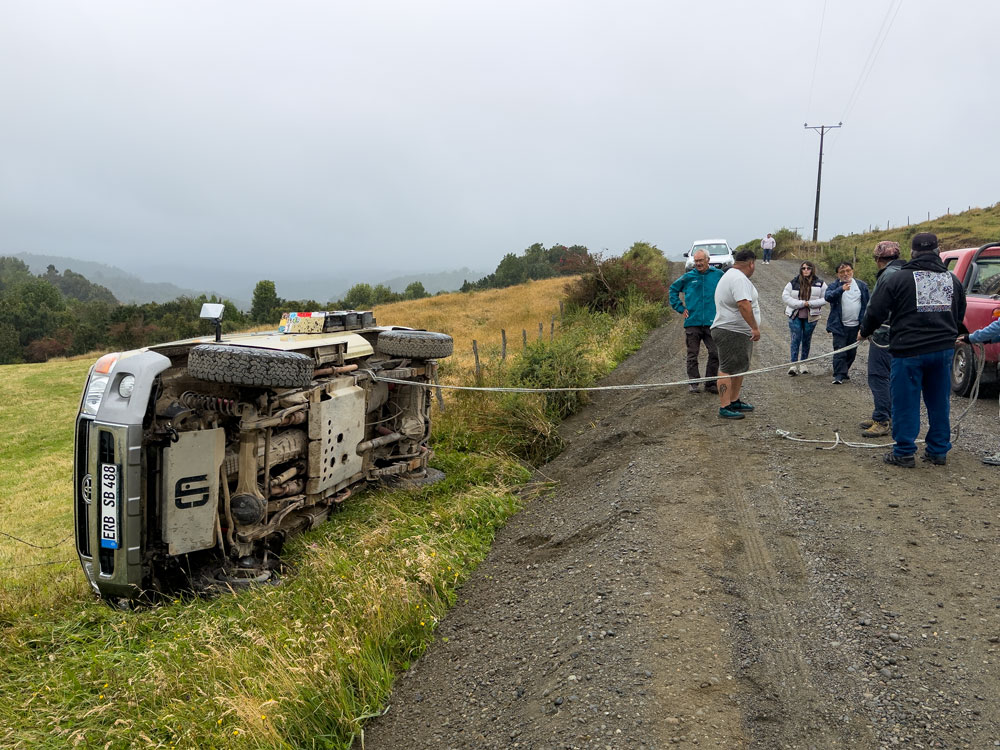 Yodas Bergung durch tatkrtäftige Helfer