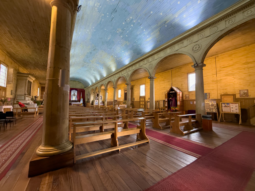 Ohne Nägel gebaut - Holzkirche in Chonchi