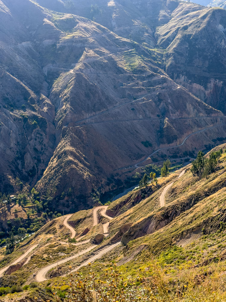 Schlucht jenseits von Lluta